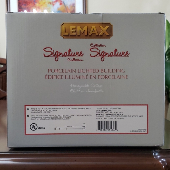 Lemax 'Honeysuckle Cottage' Christmas Village - Picture 3 of 8